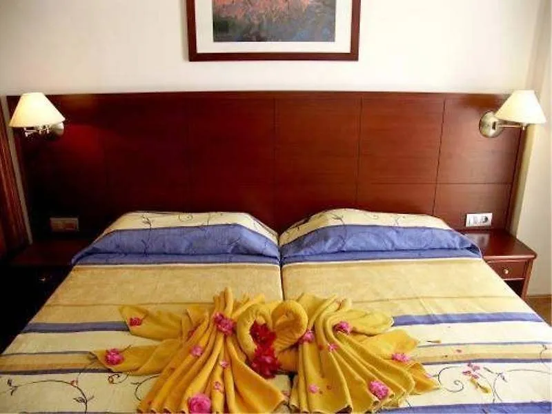 Hotel Floresta Puerto del Carmen  3*, Puerto del Carmen (Lanzarote) España