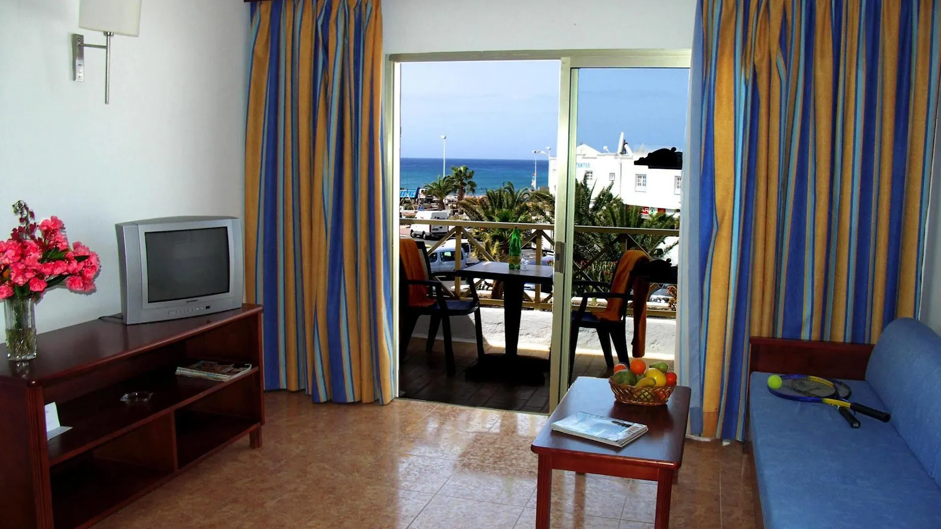 Hotel Floresta Puerto del Carmen  3*, Puerto del Carmen (Lanzarote) España